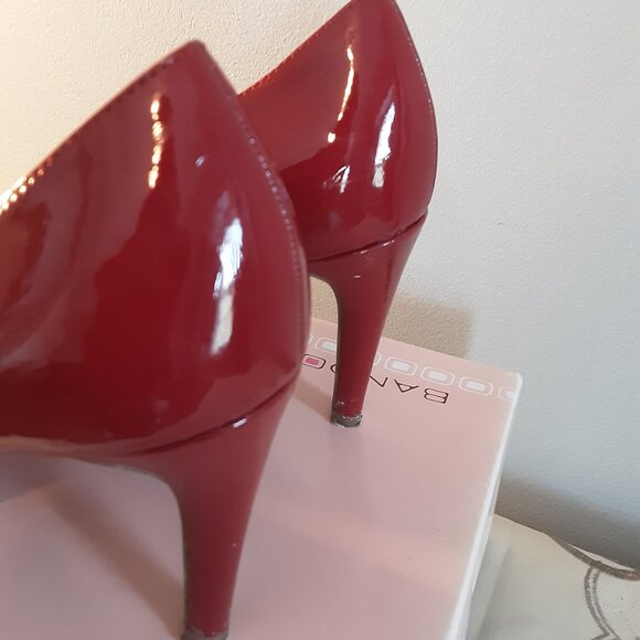 BANDOLINO  RED PUMP - Picture 6 of 9